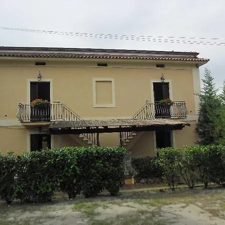 Bed and Breakfast Casale Del Borgo 3*
