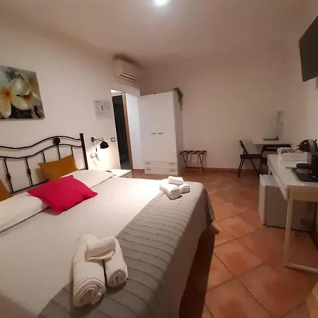 Bed and Breakfast Casale Del Borgo 3*