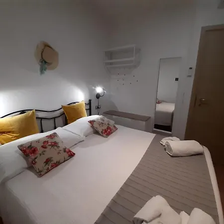 Casale Del Borgo Alojamento de Acomodação e Pequeno-almoço 3*