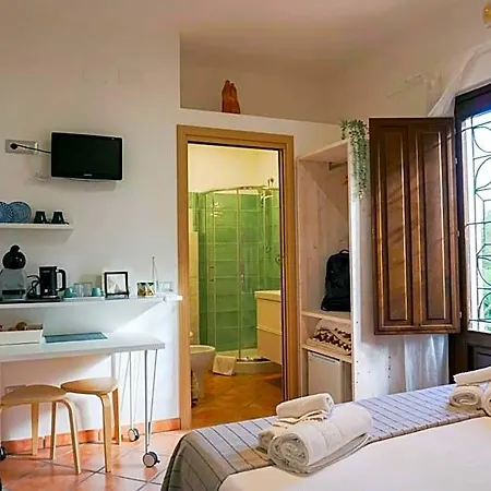 Bed & Breakfast Casale Del Borgo 3*
