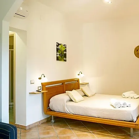 Casale Del Borgo Bed & Breakfast 3*